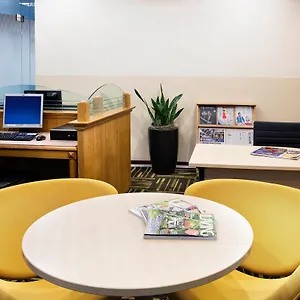 https://holiday-inn-atrium.singapore-best-hotels.net